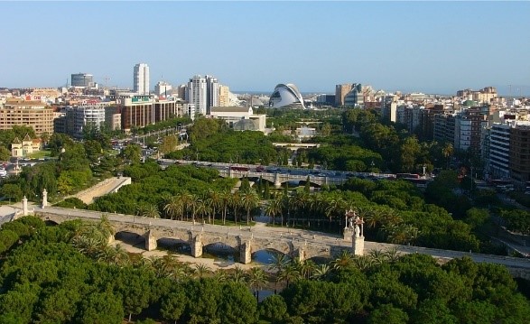 Paseo_por_los_jardines_del_Turia2.jpg